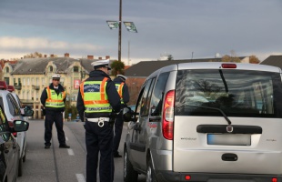 Harmincnégy emberrel szemben léptek fel a rendőrök Kaposváron