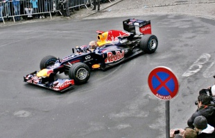 Sebastian Vettel tiszteletkörei Grazban