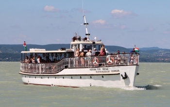 Pünkösdkör indul a hajózási szezon a Balatonon