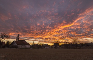 Schmall Rafael: marad a nyugtalan, szeles idő