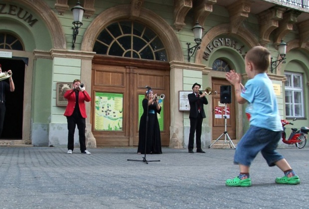 Klasszikusok popritmusban