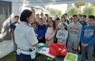 Biztonságosan kezdődött a tanév Vésén