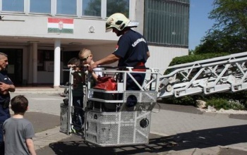 Megnyílnak a tűzoltó laktanyák gyermeknapra