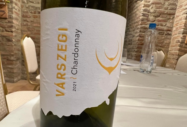 Idén a Várszegi Pincészet 2021-es évjáratú Chardonnay bora nyerte el a Somogy bora címet