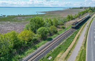 Balaton24 napijegyet árul a MÁV