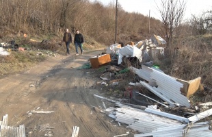 Azbeszttől a hipóig - illegális szemétlerakónál jártunk