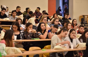Pécsi gimnazistákat fogadott az egyetem Roma Szakkollégiuma