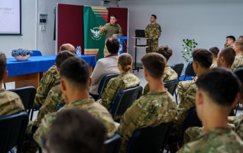 Aki ezt a pályát választja, annak nem lesz könnyű élete – Böröndi Gábor vezérezredes tartott előadást a kaposvári kadétoknak