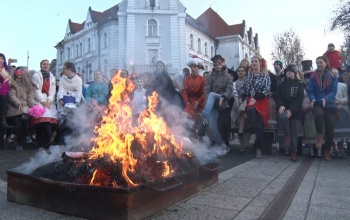 Lángoltak a Deda-bábuk, elűztük a telet