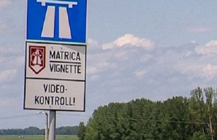 Változatlan e-matrica díjak személygépkocsikra