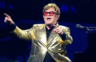 Megtartotta búcsúkoncertjét Elton John