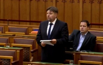 Gelencsér: folytatódik a rezsicsökkentés