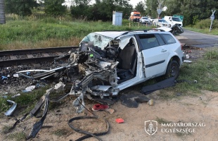 Négy évet kaphat a vasúti átjáróban balesetet okozó férfi