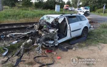 Négy évet kaphat a vasúti átjáróban balesetet okozó férfi