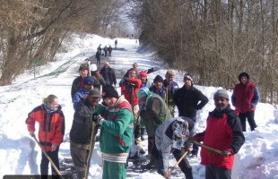 Edde kiszabadította magát a hó fogságából