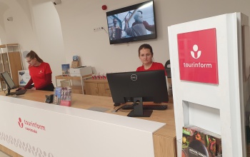 Új helyre költözött a Tourinform Iroda - átadták az új létesítményt