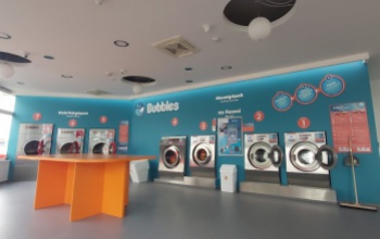 Időt és pénzt spórol Kaposvár egyetlen mosodája – 0-24-ben vár mindenkit a Bubbles Kaposvár