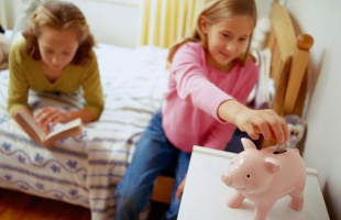 Átlagosan heti 1100 forint zsebpénzt kapnak a kiskamaszok