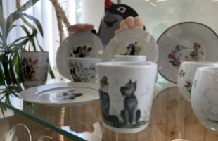 Gyönyörű porcelánkiállítás nyílt Toponáron