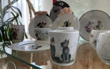 Gyönyörű porcelánkiállítás nyílt Toponáron