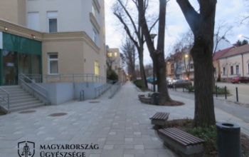 A kórház előtt verte meg volt feleségét egy férfi