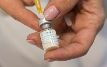 Még érdemes az egészségügyi dolgozóknak is kérni az influenza elleni védőoltást