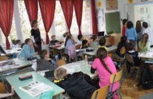 A János vitézről és gazdasági alapismeretekről is tanuljanak a gyerekek!