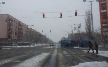 Havazás és szél miatti balesetveszély