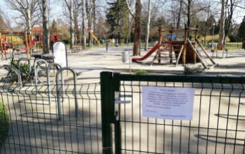 Meghosszabbítják a kijárási korlátozást, május 4-én megkezdődnek az érettségik