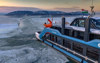Most már olyan jeges a Balaton, hogy szünetel a kompforgalom Szántód és Tihany között