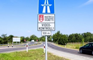 Ha innen vett autópálya-matricát, durván visszaéltek az adataival