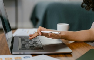 Egyre többen online nyitnak kincstári számlát