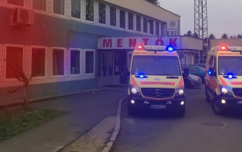 Ajándékcsomaggal hálálta meg egy koronavírus-beteg a kaposvári mentők segítségét