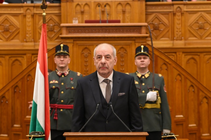Hazai és külhoni változások