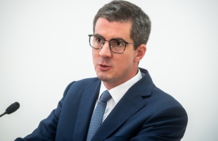 Kocsis Máté: a jobboldalon a hibáknak is van következményük, a baloldalon a bűnöknek sincs