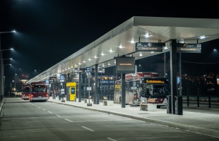 Buszsofőrt fenyegetett a részeg férfi