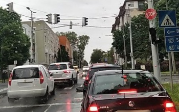 Már megint nem működnek a lámpák a Béke és a Füredi utca kereszteződésében