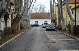 Meghúzta az autót a Bajcsyban, aztán elhúzott