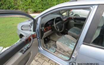 Többször lopott egy kaposvári áruházból, majd megrongált egy parkoló autót a fiatal lány