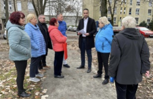 Új kutyafuttató épül a kaposvári Béke utcában