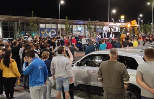Illegális gyorsulás, cenzúra, párthűtlenség – minőségi kampányelemek a baloldalon