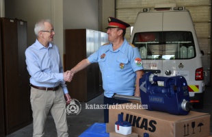 3,3 millió forintnyi új eszköz szolgálja a nagyatádi tűzoltókat