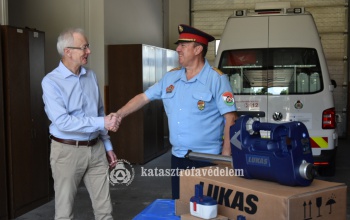 3,3 millió forintnyi új eszköz szolgálja a nagyatádi tűzoltókat