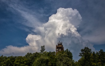 Meleg, nyári idő jön némi záporral, zivatarral