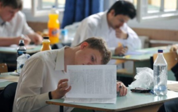 Több tízezer diák vizsgázik szombaton: itt vannak a részletek