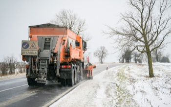 Legmagasabb szintre kapcsolt a téli védekezés a Magyar Közútnál