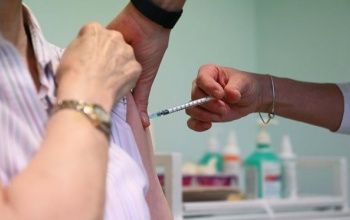 Aláírták a szerződést, jöhet az orosz vakcina Magyarországra