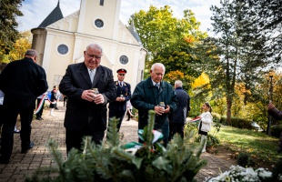 1956 fénye ma is bevilágítja történelmünket –a Hősök templománál emlékeztek meg a forradalom hőseiről