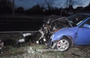 Több balesethez is riasztották a tűzoltókat csütörtökön és pénteken