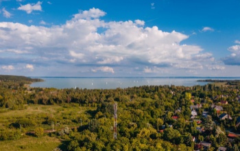 Megduplázódott a hívás- és SMS-forgalom a Balaton-átúszáskor